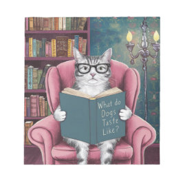 Bloc De Notas Un gato gracioso leyendo un libro