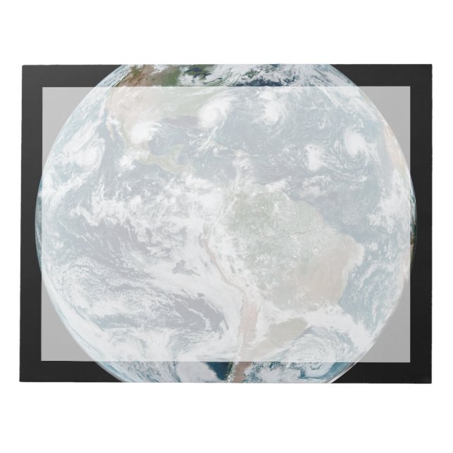 Bloc De Notas Una Cadena Perdida De Ciclones Tropicales (Frente)