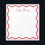 Bloc De Notas Vibrante colorido rojo rosa Wavy Zigzag Border<br><div class="desc">Un regalo perfecto para los amantes de las novelas coloridas y brillantes, con un borde ondulado rojo y rosa. Para una personalización más avanzada de este diseño, por ejemplo, cambiar el diseño, el tamaño de letra o el tamaño del texto, haga clic en el botón "PERSONALIZAR" de arriba. Por favor,...</div>