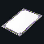 Bloc De Notas violetas en tarro lunar<br><div class="desc">Las flores en mi colección del mundo púrpura: las violetas, coincidencia: "Violette" en francés significa "púrpura", son el símbolo del amor. Estas flores están en un tradicional tarro de luna coreano al lado de una concha. (Como fanático de un grupo mundial de K-pop 💜 , este tipo de conchas marinas...</div>