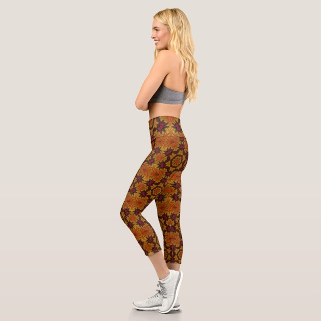 Bloom fractal en el otoño de Hues Capri Leggings (Izquierda)