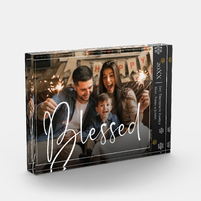 Bloque fotográfico blanco y negro bendecido por el (Izquierda)