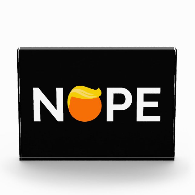 Bloque Para Fotos Anti-Trump - Edición No-Papa (Anverso)