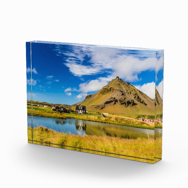 Bloque Para Fotos Arnarstapi Amtmansshus Y Monte Stapafell, Islandés (Derecha)