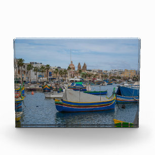 Bloque Para Fotos Barcos de pesca tradicionales y coloridos en Malta