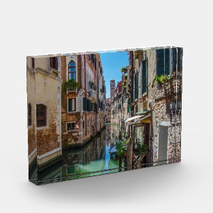 Bloque Para Fotos Calle estrecha con canal en Venecia