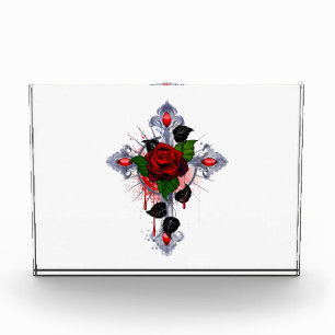 Bloque Para Fotos Cruz de Plata con una Rosa Roja