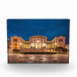 Bloque Para Fotos Edificio Storting de Noruega en Oslo de noche