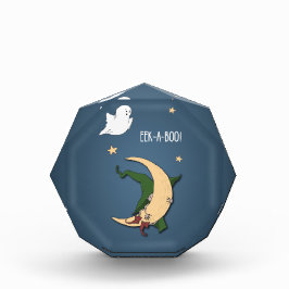 Bloque Para Fotos El primer bebé de Halloween mira una bruja de boci