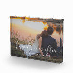 Bloque Para Fotos Feliz para siempre después de un elegante boda sup<br><div class="desc">Muestra tus fotos bodas favoritas con este moderno bloque fotográfico,  con las palabras "Feliz" para siempre en un hermoso superpuesto de texto. Puede cambiar fácilmente el color y el tamaño del texto para que se ajuste a su imagen.</div>