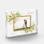 Bloque Para Fotos Forever Bride Groom Boda<br><div class="desc">Este encantador bloque fotográfico muestra su foto favorita rodeada de un hermoso borde de hojas verdes y doradas. CAMBIAR la fecha al año actual o puede eliminarla o agregar más información. Ideal como regalo o para mostrar tu foto favorita en tu propia casa. *Diseño VERTICAL hecho para usted en nuestra...</div>