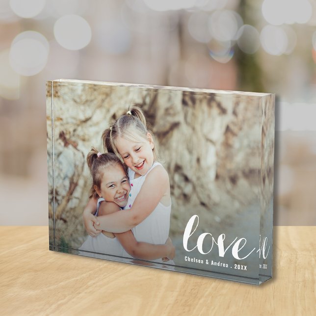 Bloque Para Fotos Guión de AMOR (Pesonalized acrylic photo block is 5" x 7" and 1" thick, stands without support on flat surface.)