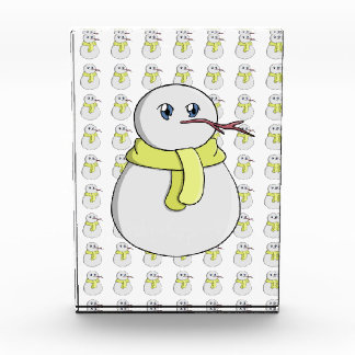 Bloque Para Fotos Hombre de nieve usando una bufanda amarilla