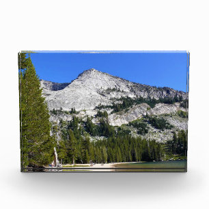Bloque Para Fotos Montañas graníticas en el lago Tenaya, Yosemite, C