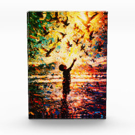 Bloque Para Fotos Niño Alegre Jugando con Pájaros Amanecer Agua