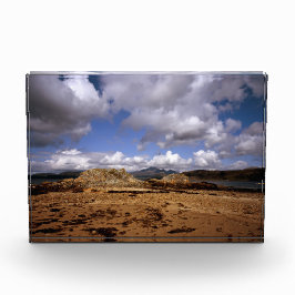 Bloque Para Fotos Nube que pasa por la isla Blabheinn de Skye Scotla