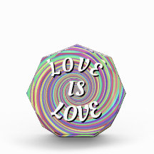 Orgullo Love Is Love 