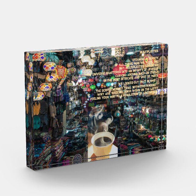 Bloque Para Fotos Poema Infinito de joyas colgando linternas y café (Izquierda)