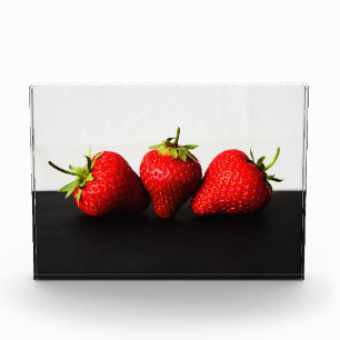 Bloque Para Fotos Strawberries Sobre Blanco Sobre Bloqueo De Fotogra
