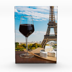 Bloque Para Fotos Vidrio de vino con queso brie en la torre Eiffel
