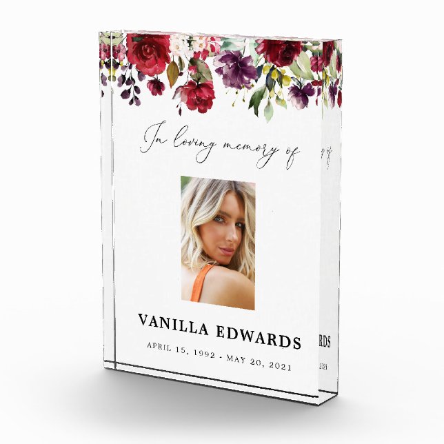 Bloqueo De Fotos De La Celebración De La Vida De L (Derecha)