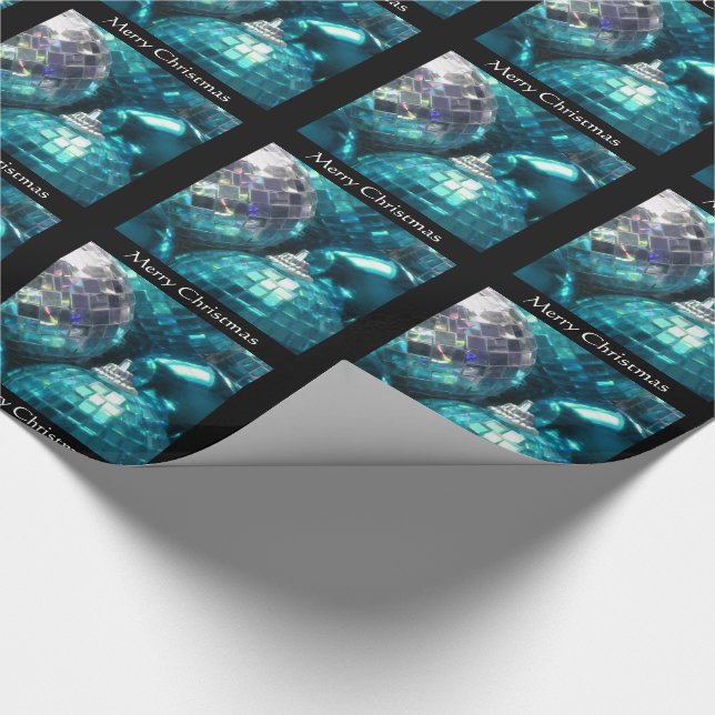 Blue Baubles Papel de envoltura navideña negro (Esquina)