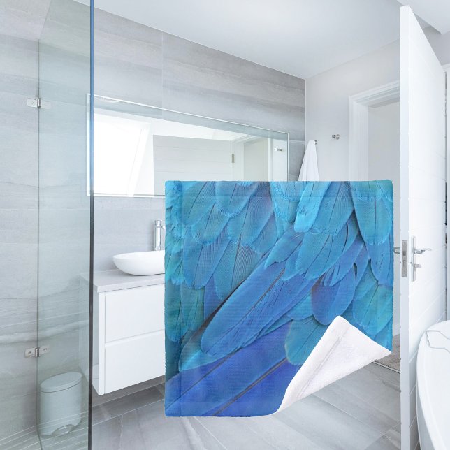 Blue feathers (Subido por el creador)