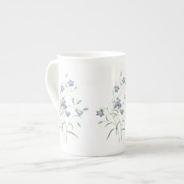 Bluebells por la taza botánica de la porcelana de