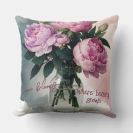 Blushing Peonies in Glass Vase Cojín decorativo