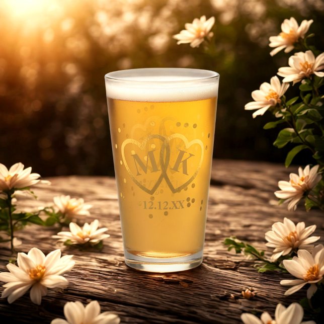 Boda Aniversario Oro Corazones de Glass Tumbler (Celebrate your anniversary in the form of this glass. You can add your initials and wedding)