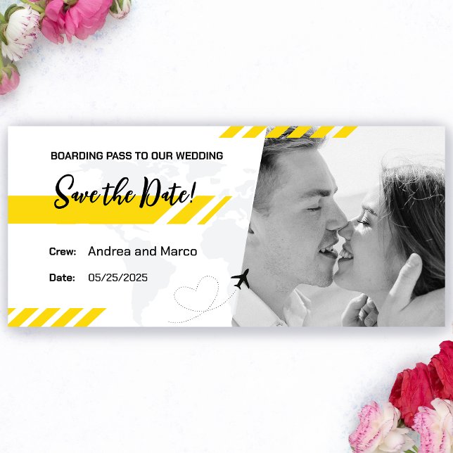 Boda con tarjeta de embarque amarilla Guardar la f (Yellow Beach Boarding Pass Wedding Save the Date)