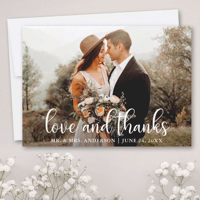 Boda de amor y agradecimiento en escritura moderna (Customize to add text or more photos to back of card.)