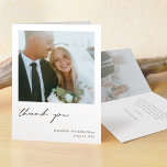Boda de fotos de personalizado plantilla de tarjet<br><div class="desc">Esta plantilla de tarjetas de agradecimiento boda, sencilla y moderna, presenta 'gracias' en negro en un guión moderno y relajado en todas las letras minúsculas. Esta parte de 'gracias' del diseño es una imagen y no se puede editar. Pero puede cambiar el color, la fuente o el tamaño de cualquier...</div>