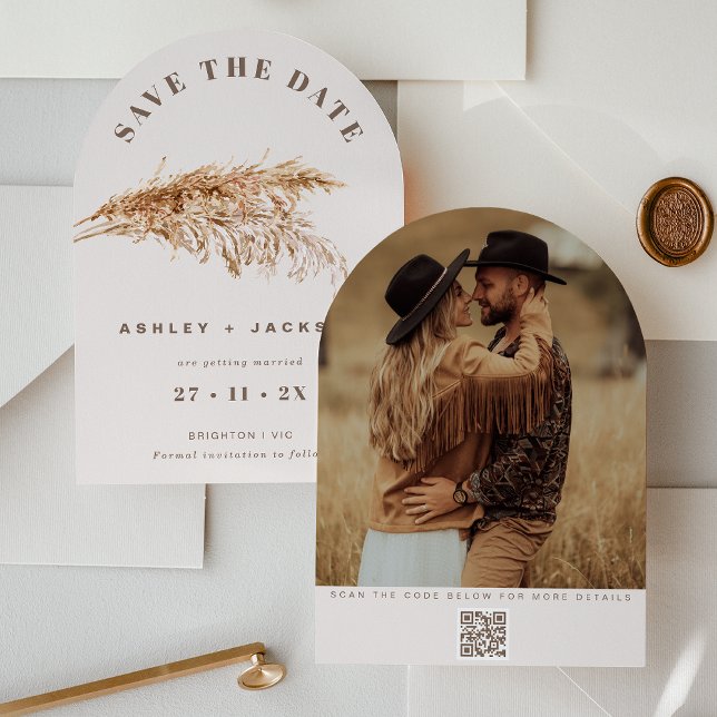 Boda De Grass De Pampas Moderna Salva La Tarjeta D (Boho Beige Pampas Grass Save The Date Card Wedding Couples Photo, QR code, Modern Arch Save The Date)