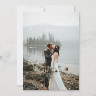 Boda de guión simple foto recién casada invitación