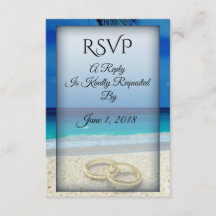 Boda de playa con tarjeta RSVP de anillos
