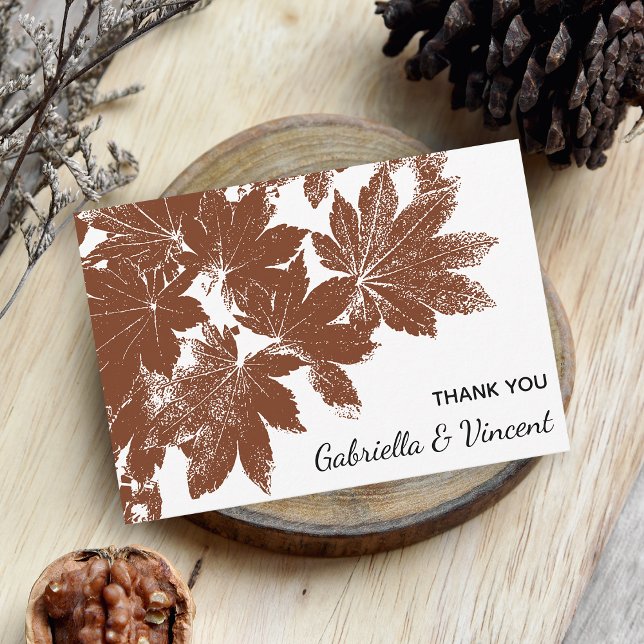 Boda de sello de hoja de otoño de Brown Notas de a (Fall in Love with these autumn leaves woodland flat thank you notes.)
