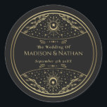 Boda de Tarot elegante de oro Pegatina redondo clá<br><div class="desc">Elegante y moderno diseño boda inspirado en una carta de tarot. El diseño no es un verdadero Relieve metalizado. Puede personalizar más adelante haciendo clic en el botón "PERSONALIZAR". Artículos coincidentes en nuestra tienda para un tema fiesta completo. Para más preguntas,  póngase en contacto con nosotros en ThePaperieGarden@gmail.com</div>