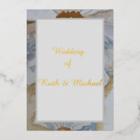 Boda floral Invitación blanca y dorada