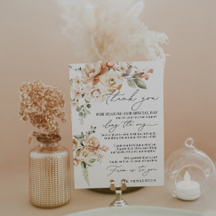 Boda Floral Neutral Gracias por colocar tarjeta