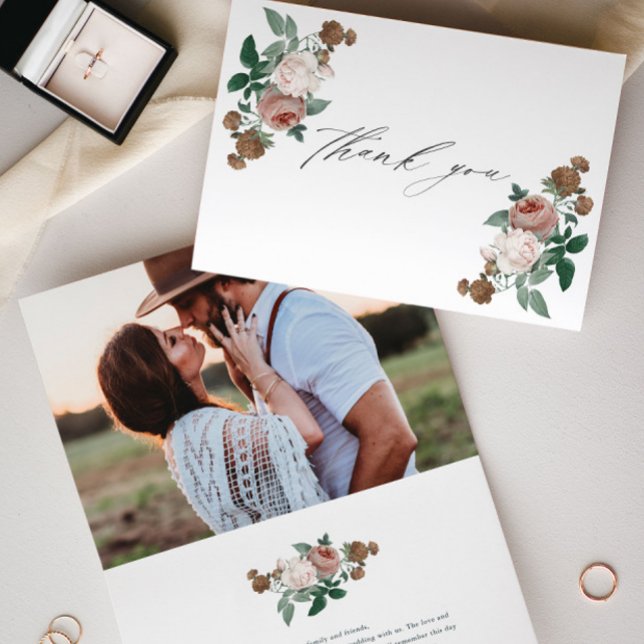 Boda floral vintage foto tarjeta de agradecimiento (Vintage Floral Script Wedding Photo Thank You Card.)