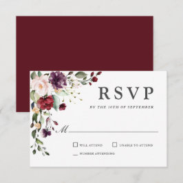 Boda romántica borgoñona y floral de ciruelas RSVP