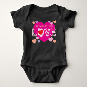 Body Para Bebé 100% hecho de corazones rosas de AMOR