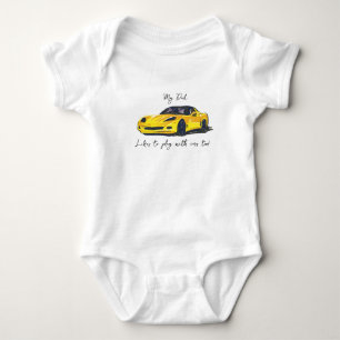 Body Para Bebé A mi papá le gusta jugar con Corvettes C6 amarillo