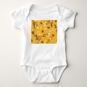 Body Para Bebé Abeja y mariposa vintage: Arte floral bordado