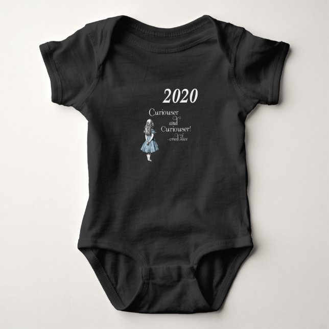 Body Para Bebé Alicia en el país de las maravillas 2020 Curiouser (Anverso)