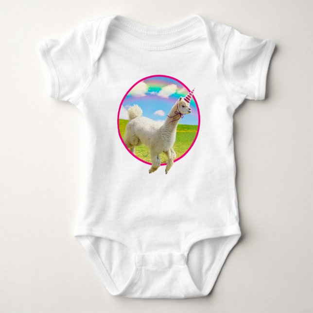 Body Para Bebé Alpaca Unicornio bajo el cielo arcoiris (Anverso)