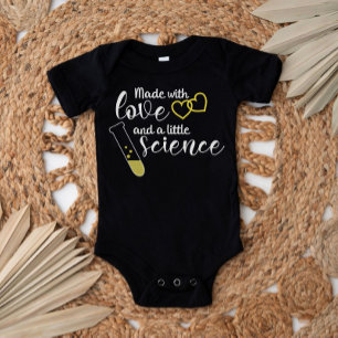 Body Para Bebé Amor y ciencia FIV Cita texto blanco amarillo