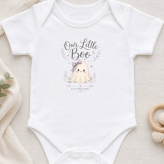 Body Para Bebé Anuncio de Embarazo de Nuestra Pequeña Boo en Hall