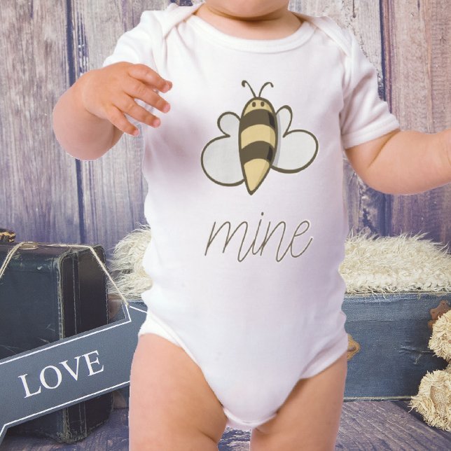 Body Para Bebé Bee Mine (Subido por el creador)